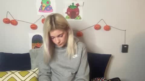 Ashlee online show from 1, 2, 2026