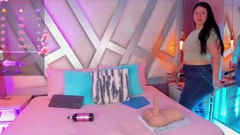 Snapshot of ashleey_bell_ chatting on 3, 8, 2026 Ashley online show from 3, 8, 2026