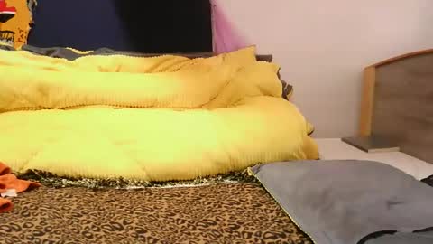 Snapshot of ashlery_ chatting on 4, 11, 2025 ashlery online show from 4, 11, 2025