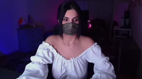   Yasmina   online show from 4, 12, 2024