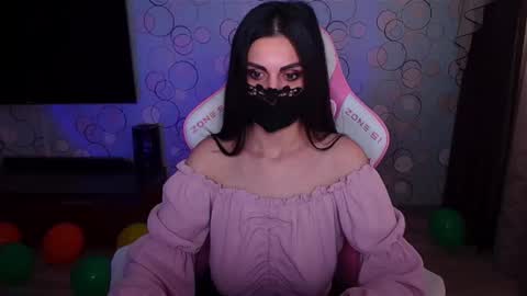   Yasmina   online show from 27, 3, 2026