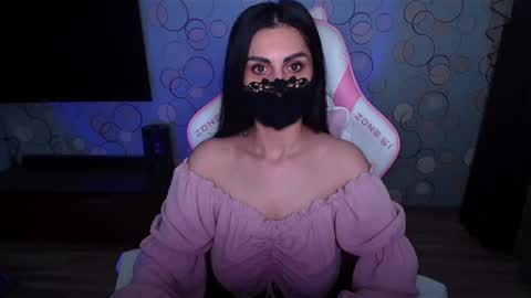   Yasmina   online show from 8, 7, 2026