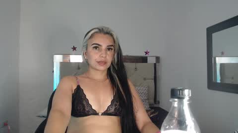 Snapshot of ashley__tylor chatting on 12, 1, 2025 ashley__tylor online show from 12, 1, 2025