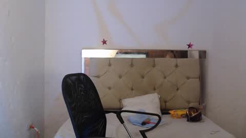 Snapshot of ashley__tylor chatting on 4, 2, 2025 ashley__tylor online show from 4, 2, 2025