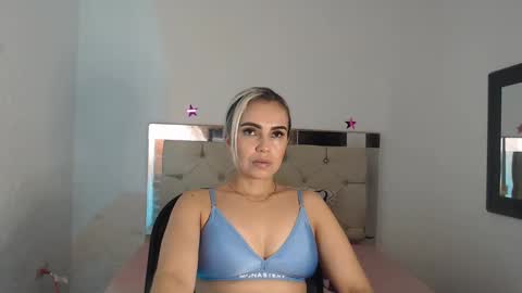 Snapshot of ashley__tylor chatting on 26, 2, 2025 ashley__tylor online show from 26, 2, 2025