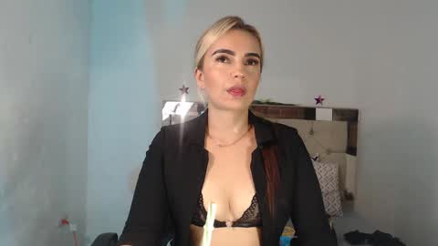 Snapshot of ashley__tylor chatting on 12, 3, 2025 ashley__tylor online show from 12, 3, 2025