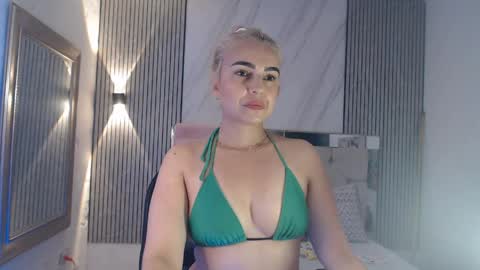Snapshot of ashley__tylor chatting on 5, 6, 2026 ashley__tylor online show from 5, 6, 2026