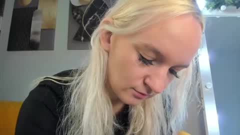 Ashley online show from 4, 12, 2025