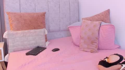 Camila online show from 9, 2, 2025