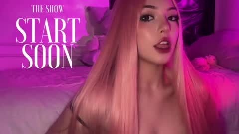 Ashlee Boox   online show from 14, 5, 2026