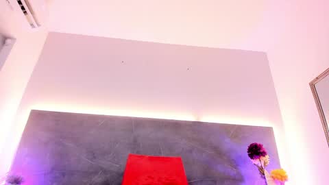 ASHLEY  online show from 25, 1, 2025