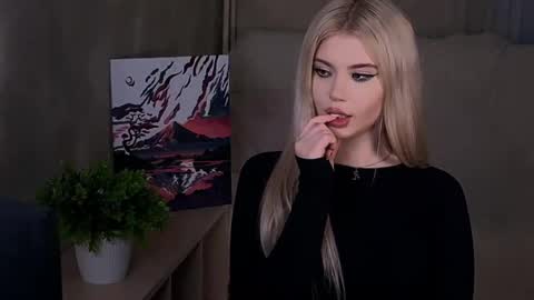 Snapshot of ashleykushh chatting on 24, 9, 2025 Ashley online show from 24, 9, 2025