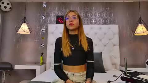 Snapshot of ashleyroberh chatting on 17, 7, 2026 AshleyRoberh online show from 17, 7, 2026