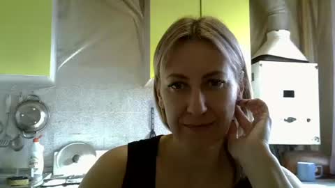 Snapshot of ashleyxhoney chatting on 16, 9, 2025 AshleyXHoney online show from 16, 9, 2025