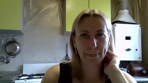 Snapshot of ashleyxhoney chatting on 19, 9, 2025 AshleyXHoney online show from 19, 9, 2025