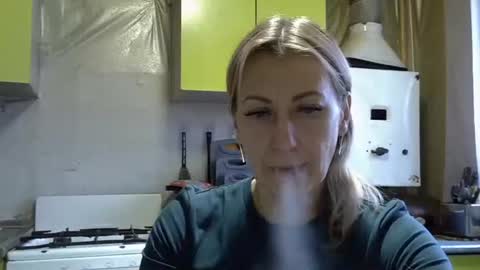 Snapshot of ashleyxhoney chatting on 22, 10, 2025 AshleyXHoney online show from 22, 10, 2025