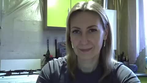 Snapshot of ashleyxhoney chatting on 17, 12, 2025 AshleyXHoney online show from 17, 12, 2025