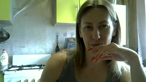 AshleyXHoney online show from 18, 6, 2026