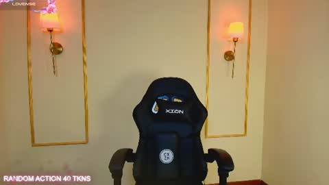 Snapshot of ashleyy__fox chatting on 23, 7, 2026 Hi Im Ashley Dont forget to follow me to have me close to you online show from 23, 7, 2026