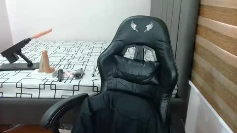 ashly online show from 27, 1, 2025