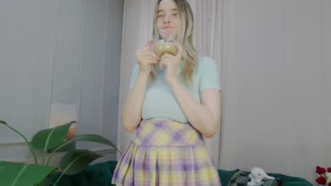 ashly_cherry online show from 8, 4, 2026