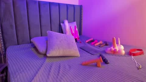 ashlye_miller_ online show from 8, 1, 2025