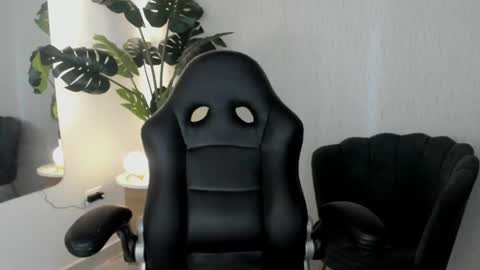 Ashly online show from 22, 7, 2026