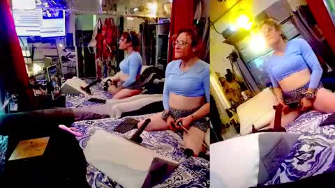 Snapshot of ashmomo chatting on 17, 12, 2024 ashmomo online show from 17, 12, 2024