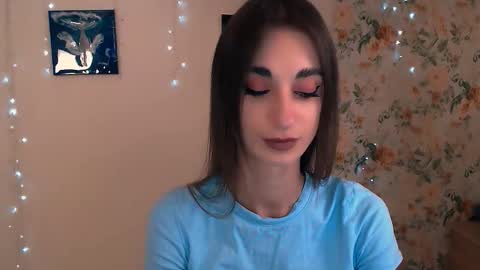 Snapshot of asia_n_ chatting on 28, 10, 2025 asia_n_ online show from 28, 10, 2025