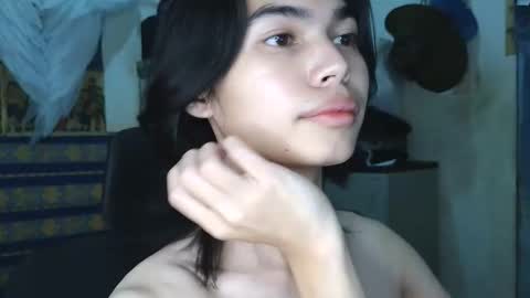 asian_babyboi online show from 28, 11, 2025