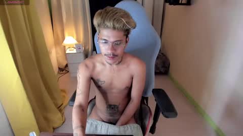 Snapshot of asian_cumsawyer chatting on 29, 12, 2024 bigload CUM take me private show or passwordshow online show from 29, 12, 2024
