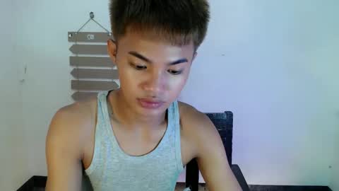 asian_lover05 online show from 13, 4, 2026