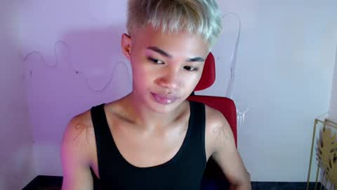 asian_lover05 online show from 15, 7, 2026
