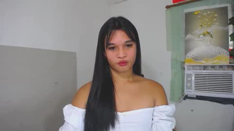 Snapshot of asian_yannie chatting on 9, 10, 2025 Yan online show from 9, 10, 2025