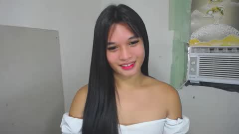 Snapshot of asian_yannie chatting on 12, 10, 2025 Yan online show from 12, 10, 2025