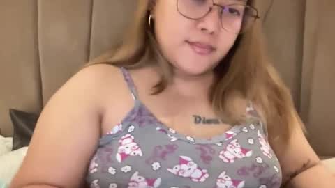 Snapshot of asianbunny10 chatting on 15, 5, 2026 Curvy online show from 15, 5, 2026