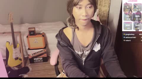 Snapshot of asianfemboycd chatting on 27, 12, 2024 Emi online show from 27, 12, 2024