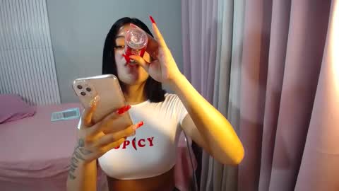 Snapshot of asiangirl_rhian chatting on 6, 12, 2024 goddes rhian online show from 6, 12, 2024