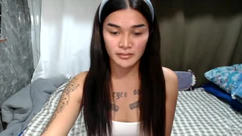 Snapshot of asiangirl_rhian chatting on 16, 6, 2026 goddes rhian online show from 16, 6, 2026