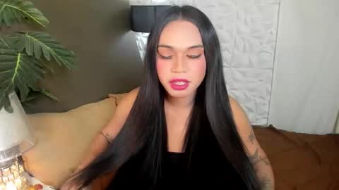 Snapshot of asianhugecockjulia1 chatting on 16, 12, 2025 JULIA online show from 16, 12, 2025