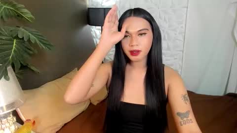 Snapshot of asianhugecockjulia1 chatting on 17, 12, 2025 JULIA online show from 17, 12, 2025