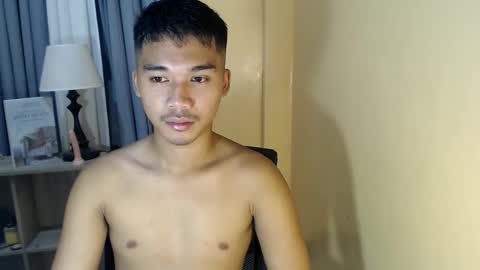 Snapshot of asianhunk_jamesx chatting on 18, 9, 2025 asianhunk_jamesx online show from 18, 9, 2025