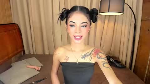Snapshot of asianprettypetite chatting on 27, 1, 2025 CHESKA online show from 27, 1, 2025