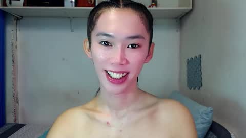 J A D E online show from 25, 11, 2025