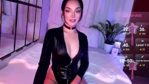 Miss Nia online show from 16, 12, 2024