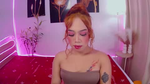 asiantopfucker02 online show from 1, 11, 2025