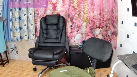 Snapshot of asiantsugar4u chatting on 19, 12, 2024 Trish online show from 19, 12, 2024