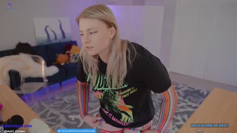 Snapshot of asiri_ocean chatting on 10, 12, 2024 Asiri pronounced Ah-siri Please no nicknames 3 online show from 10, 12, 2024