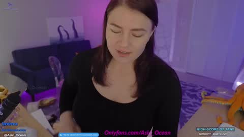 Snapshot of asiri_ocean chatting on 27, 1, 2025 Asiri pronounced Ah-siri Please no nicknames 3 online show from 27, 1, 2025