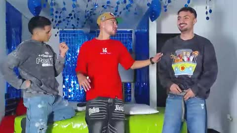 Snapshot of asmodeus7100 chatting on 3, 3, 2025 THOMAS AND DAMIAND online show from 3, 3, 2025